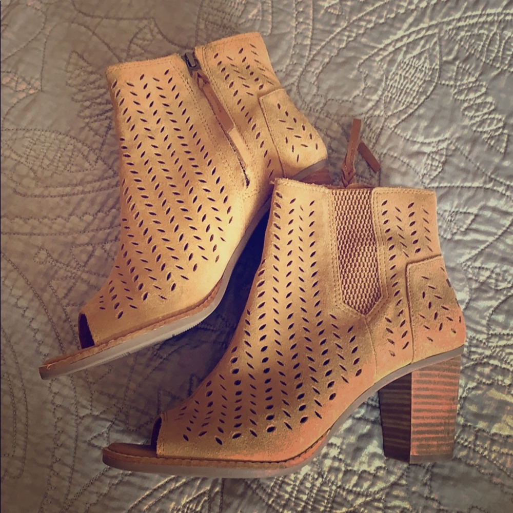 Toms Majorca Peep-Toe Booties